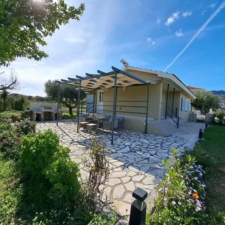 Solomos Family House Ferienhaus *